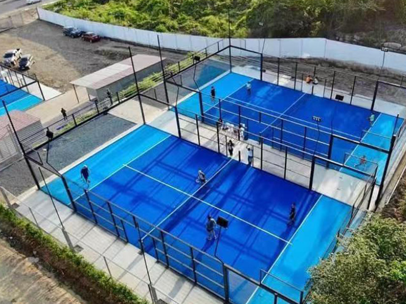 Padel courts installed in Ecuador 2020